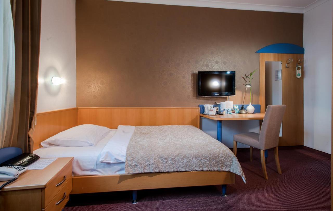 Hotel Geyer Klagenfurt am Woerthersee Luaran gambar